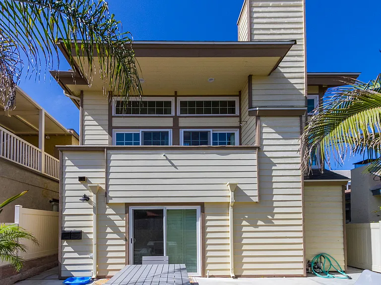 728 Jamaica Ct — Photo 116