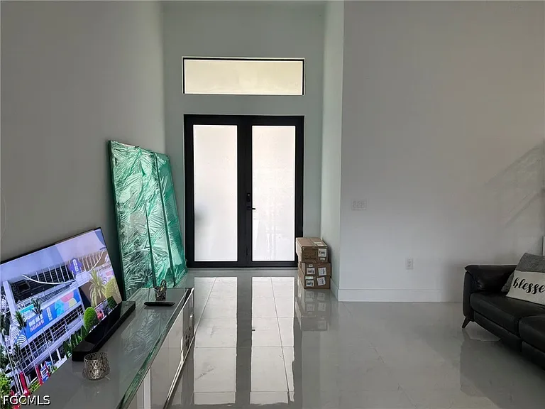 2506 SW Embers Ter — Photo 5