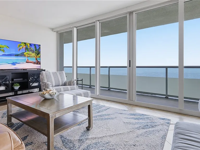 3554 Ocean Drive 703S #504N — Photo 2