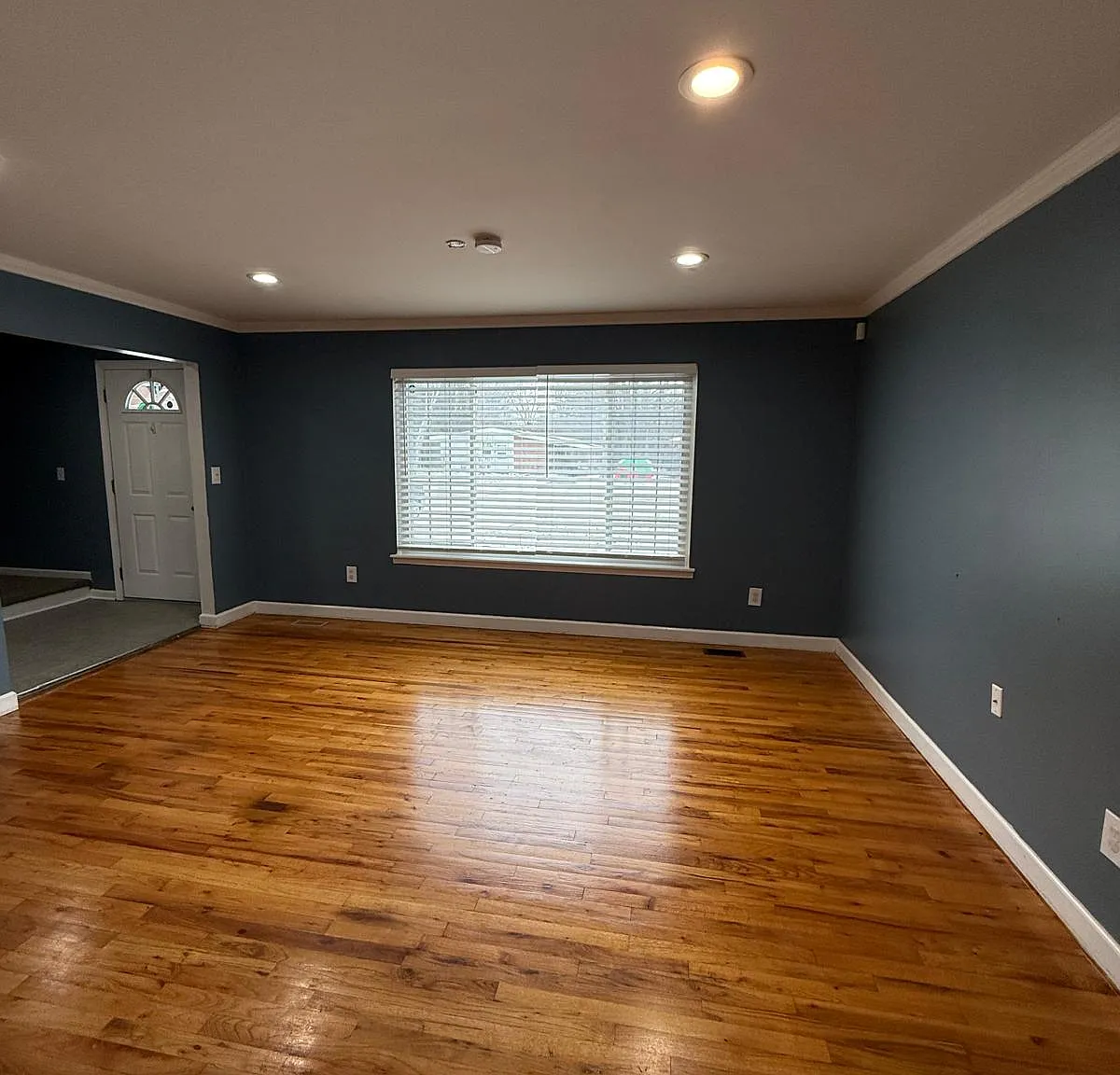4 bed, 1568 sqft, $2,100 — Photo 3