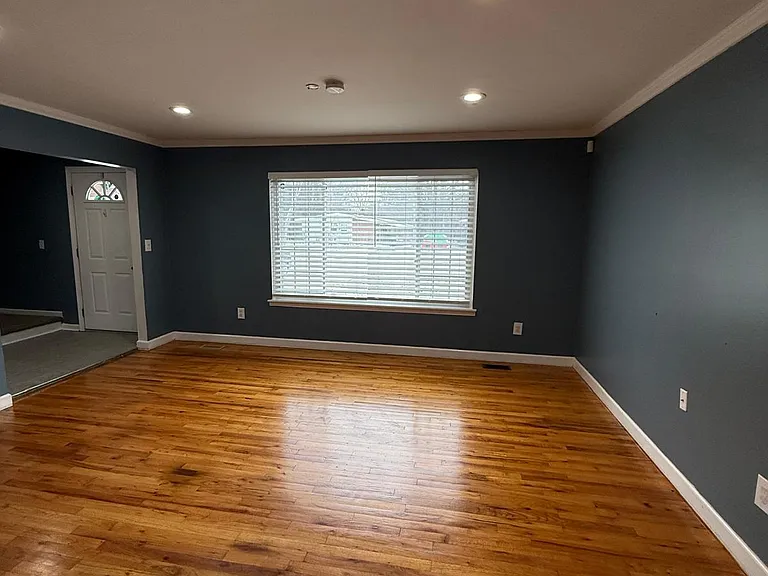 29841 Everett St — Photo 3