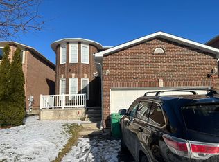 94 Castlehill Rd, Brampton, ON L6X4C7