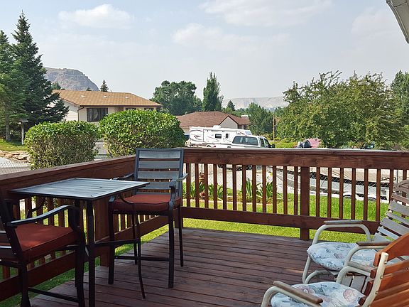 3rd image of 1415 Winter View Dr