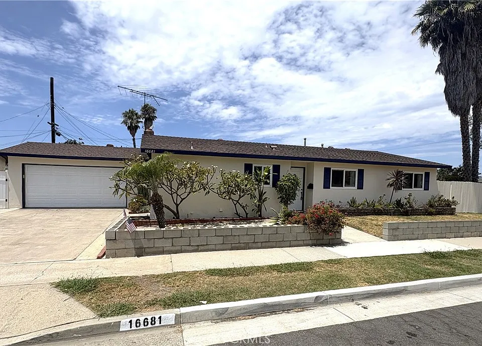 16681 Lucia Ln