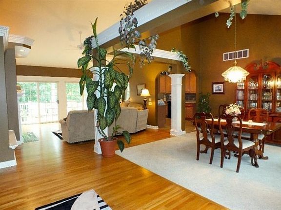 2nd image of 8498 Touraine Dr