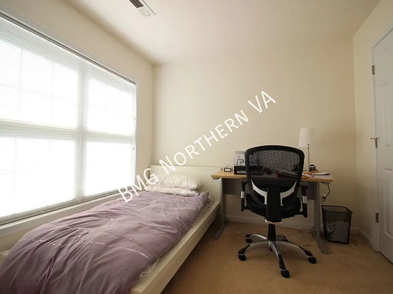 2304 N Greenbrier Ct #206 — Photo 21