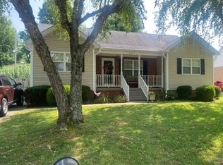 365 Green Fields Ln, Frankfort, KY 40601