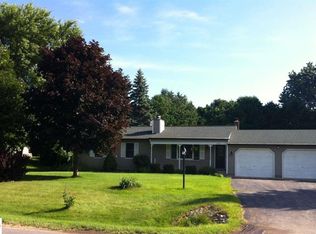 4320 Ridgemoor Dr, Traverse City, MI 49684