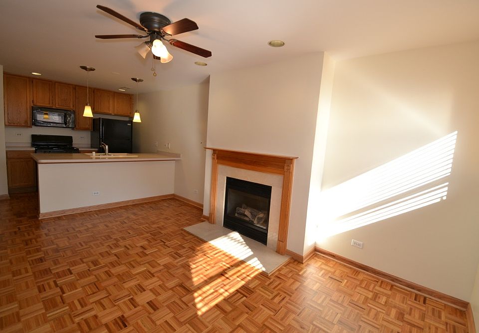 1st image of 974 W Cuyler Ave APT G