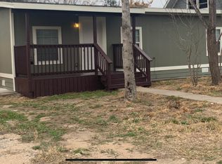 619 Bowen St, Pleasanton, TX 78064