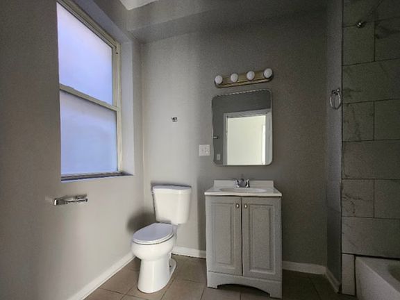 4th image of 3658 S Indiana Ave #2