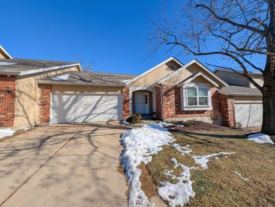 1330 Chapleton Dr, Saint Louis, MO, 63135