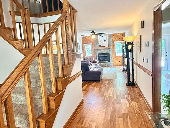 5th image of 73 Piney Ln