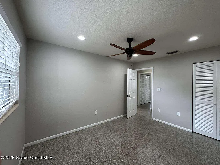 715 Clarke Ave — Photo 18