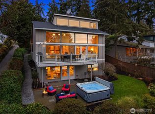 6816 96th Ave SE, Mercer Island, WA 98040