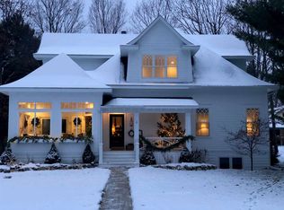 201 Easy St, Harbor Springs, MI 49740
