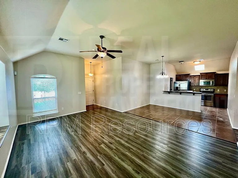 2312 Frisco Way — Photo 4