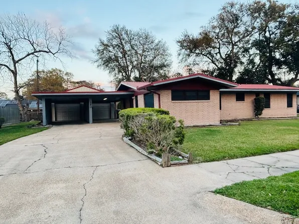 250 Dodge Pl, Port Arthur, TX 77642