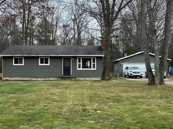 2631 Big Buck Dr, Lewiston, MI 49756