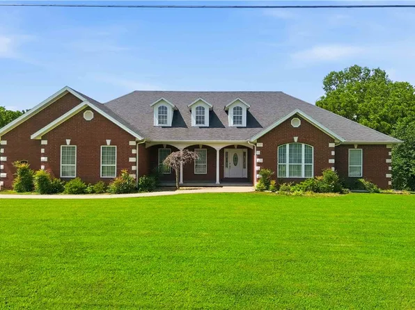 136 Riverview Dr, Anderson, MO 64831