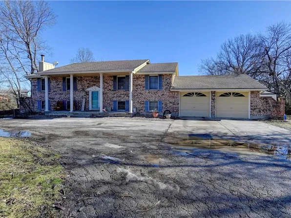 809 Allendale Lake Rd, Greenwood, MO 64034