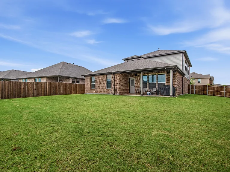 1501 Woodpecker St — Photo 35