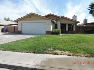 827 White Oak Dr, Ridgecrest, CA 93555