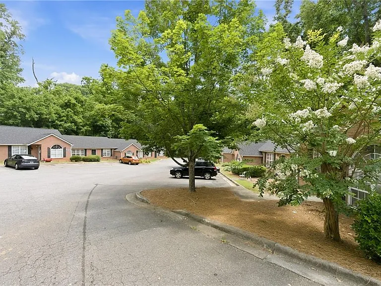 320 Shoal Creek Rd #101 — Photo 22