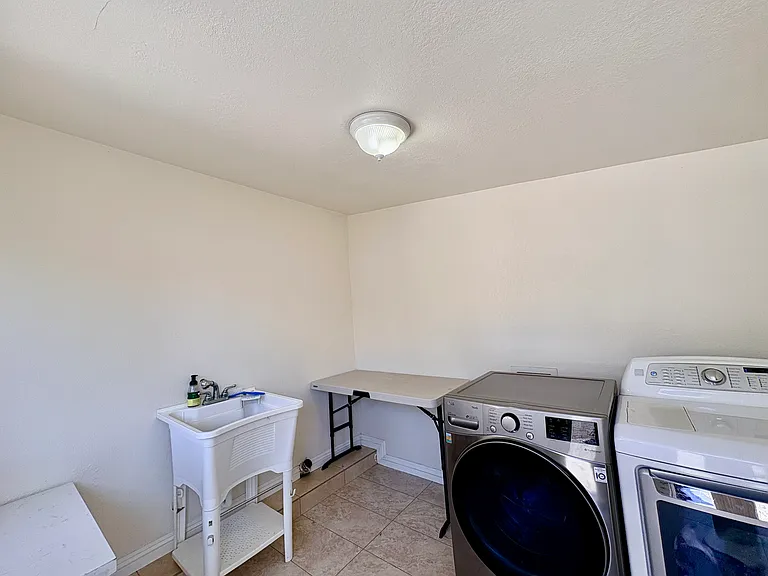 1641 N Towne Ave #A — Photo 22