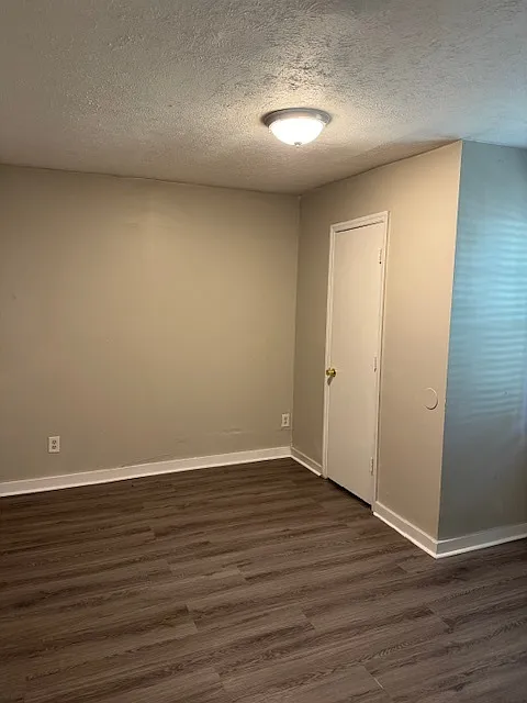 3 bed, 2.0 bath, 1798 sqft, $1,895 — Photo 4