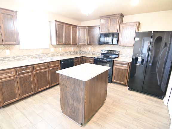 5th image of 918 Kacie Dr