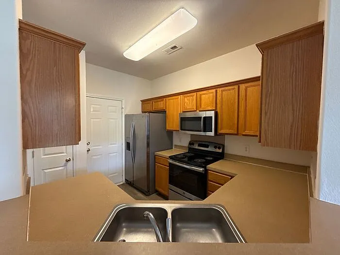4606 Kingsland Ct — Photo 5