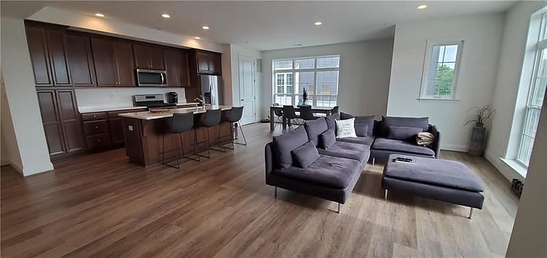 1st image of 317 Parade St
