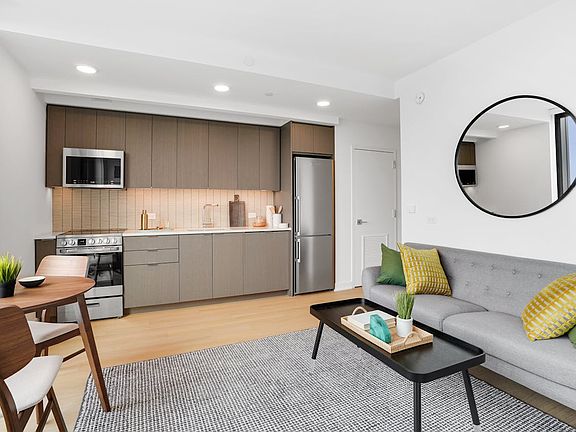 3rd image of 18 6th Ave APT 3904