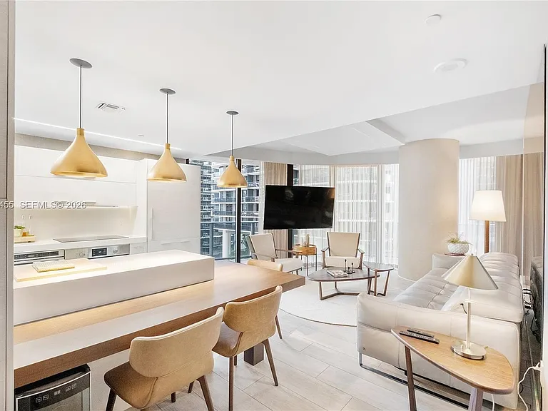 45 SW 9th St #1401 — Photo 9