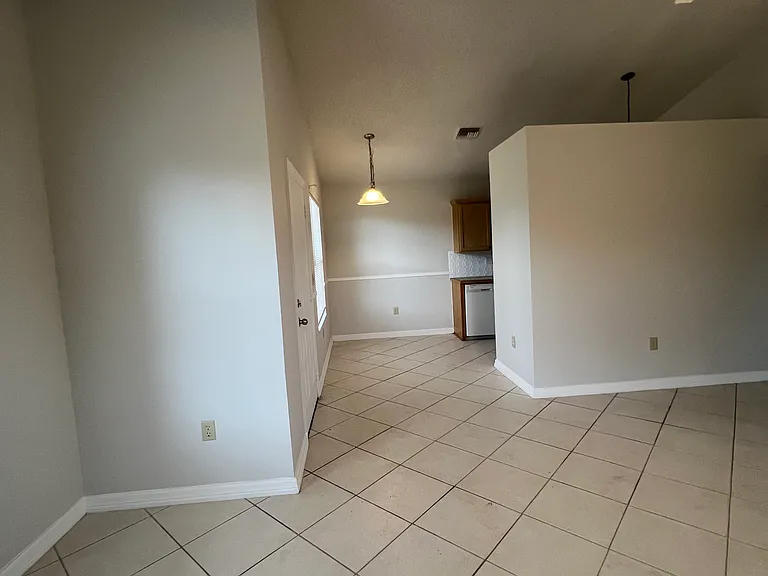448 14th Pl SW — Photo 14