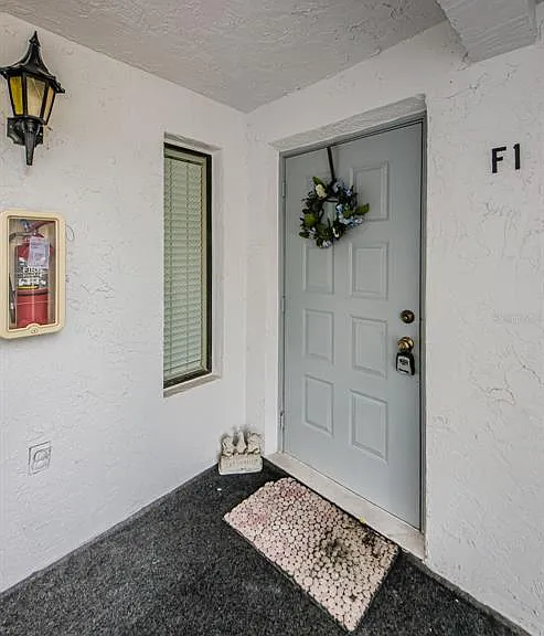1151 Pine Ridge Cir W #F1 — Photo 5