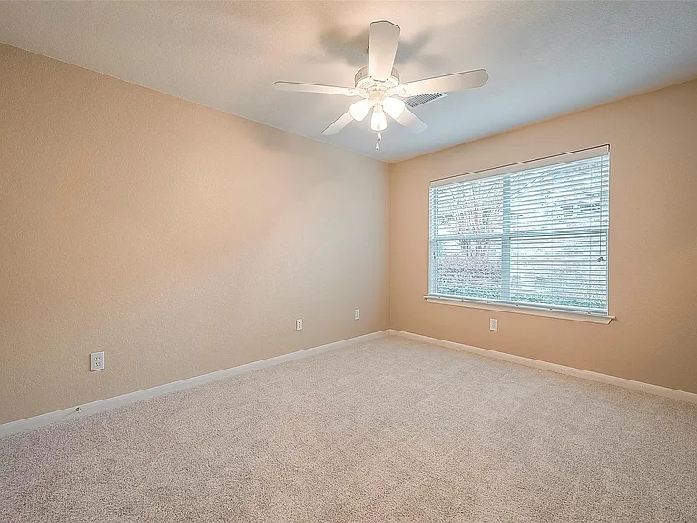 134 E Foxbriar Forest Cir — Photo 16