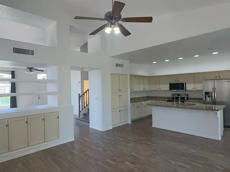 1231 N Firehouse Ct — Photo 2