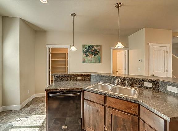 4th image of 134 W Canley Vale Ln