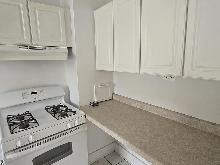 1111 Lake St #3 — Photo 5