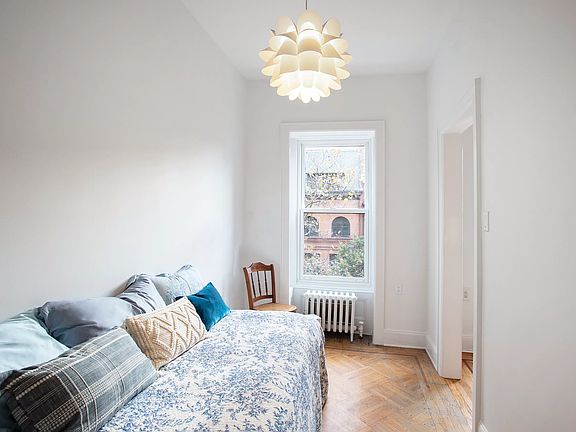 4th image of 55 Montgomery Pl APT 4F