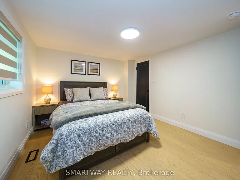107 Campbell Cres — Photo 31