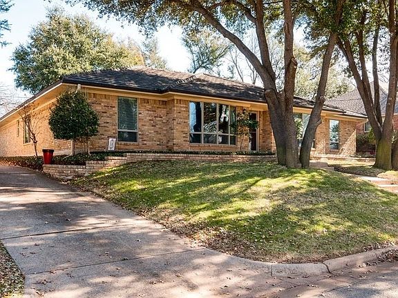 2nd image of 2617 Riveroaks Dr