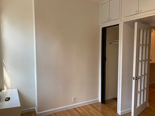 Rented by Akam Sales and Brokerage | media 18