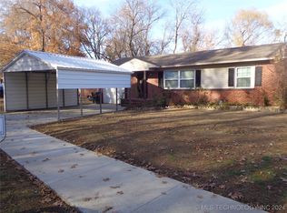 4148 Brookline Dr, Bartlesville, OK 74006