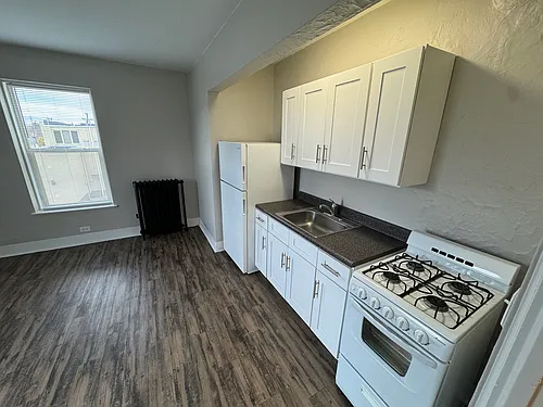 15707 Detroit Ave #14 Photo 1