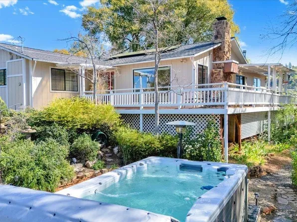 20235 Sommette Dr, Sonora, CA 95370