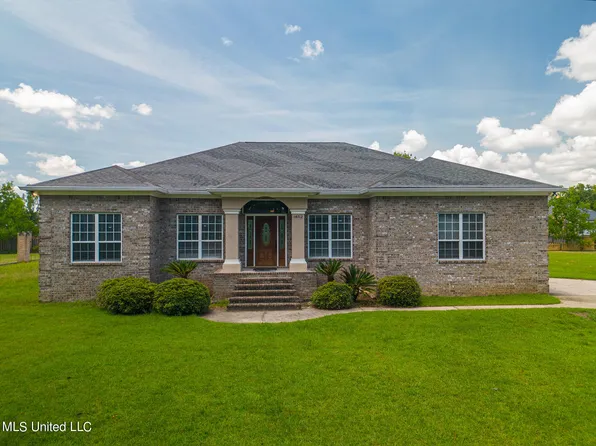 14712 Dismuke Ave, Biloxi, MS 39532