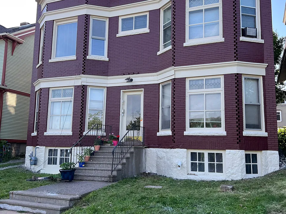 1105 E 4th St. Apt. A on lower left.